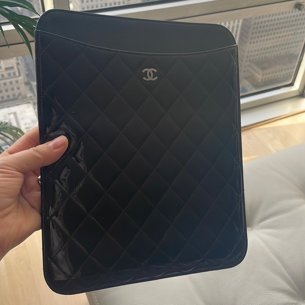 100 % authentic Chanel CC ipad case